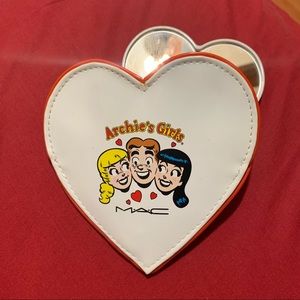 MAC archie’s girls mirror and pouch